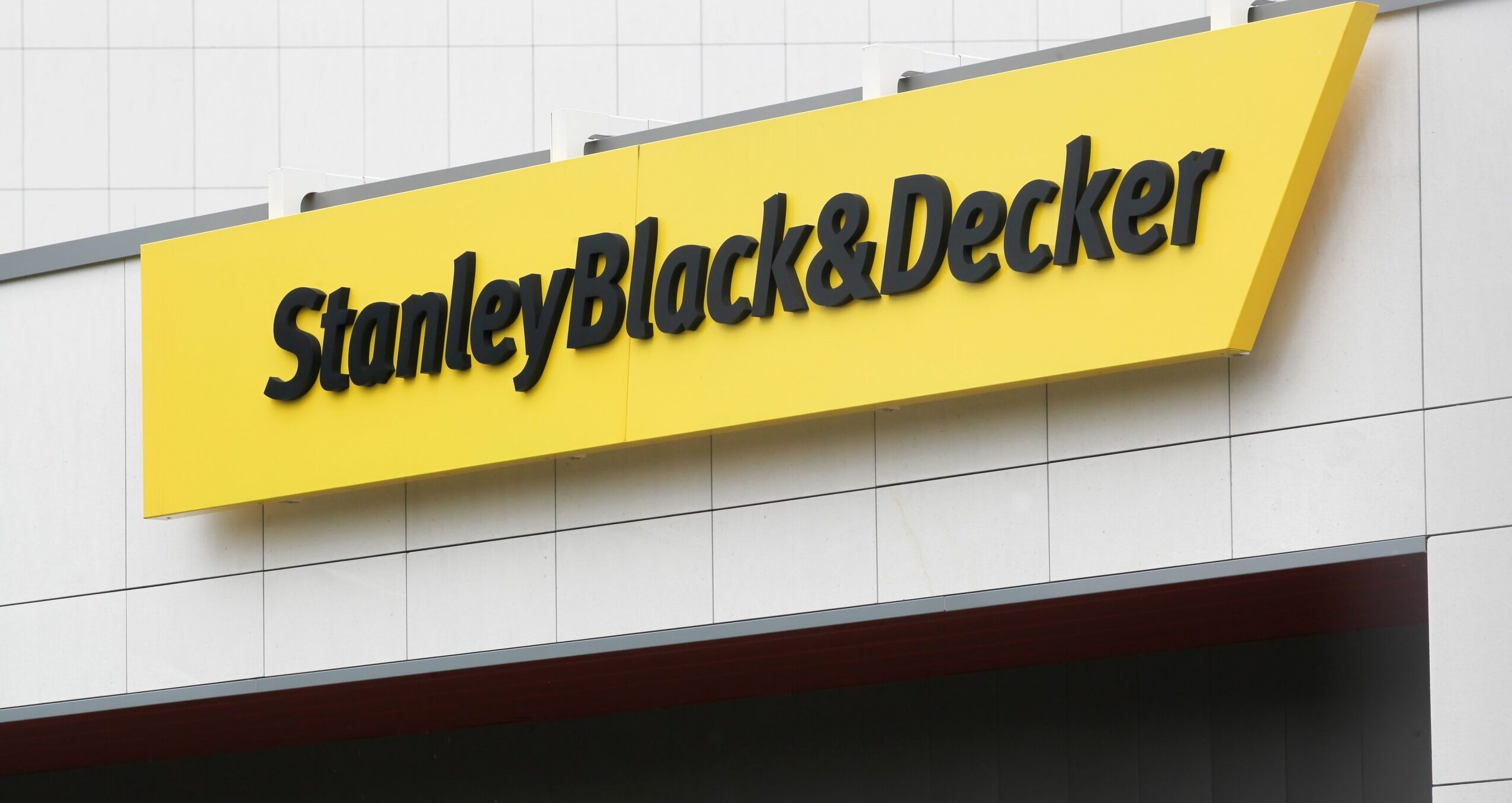 Stanley B&D 1Q Sales Slide 3% but Margins Improve