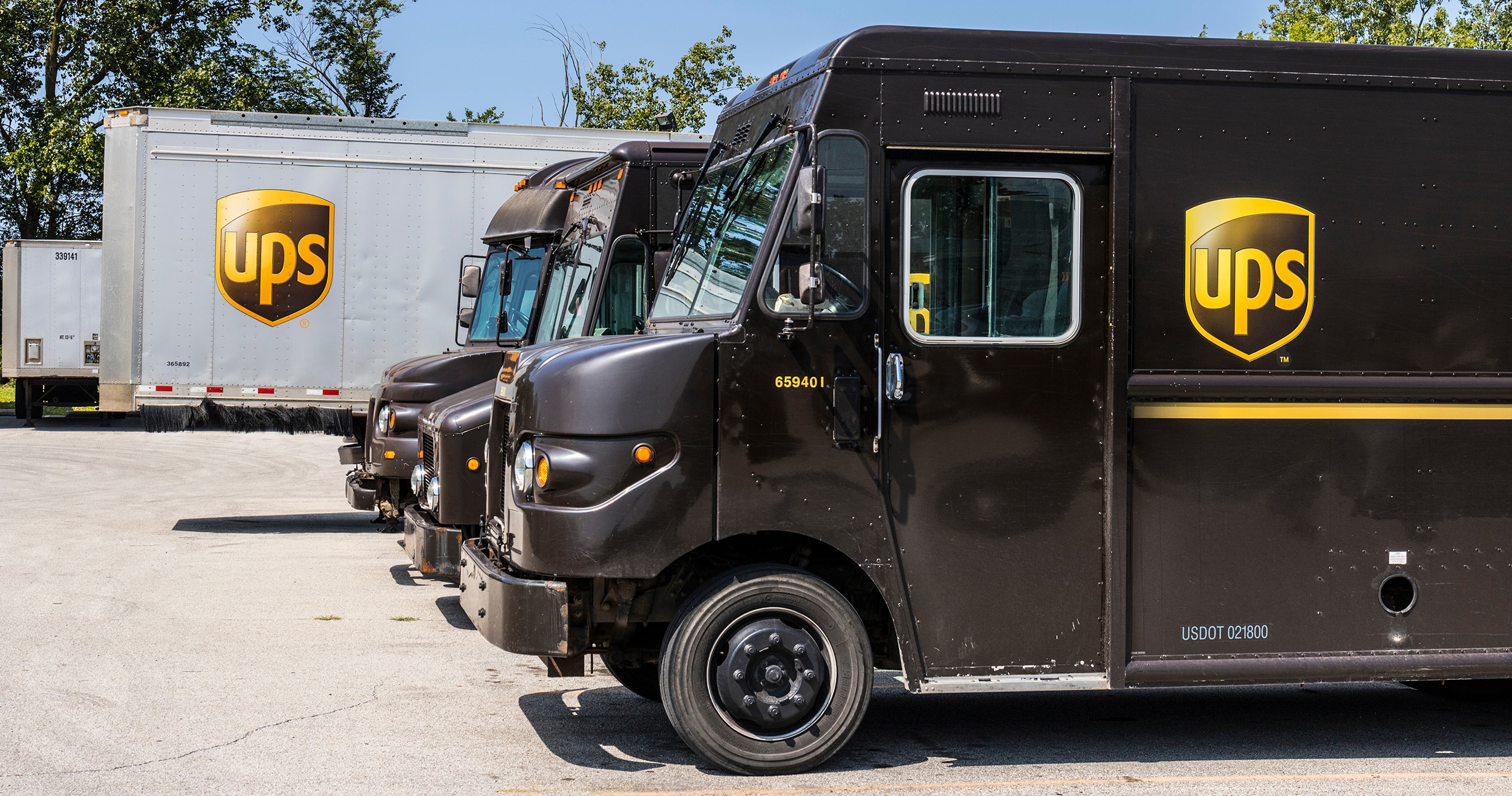 Teamsters Head Asks White House Not to Intervene if UPS Workers Strike